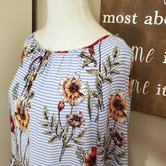 Como Blu Striped Floral Hi-Low Peasant Top - Picture 5 of 8